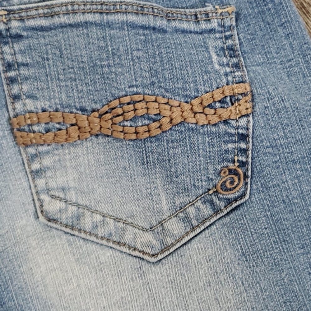 Indigo Rein Distressed Jean Shorts - Picture 6 of 7